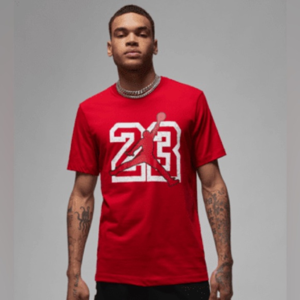 Jordan Flight Essentials Red Short Sleeve Tee Size Small